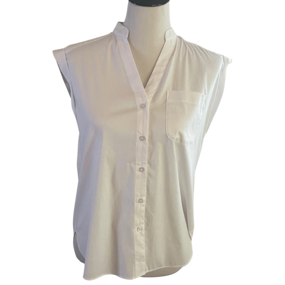 JENNIFER & GRACE White Sleeveless Button Down With Front Pocket Size Small